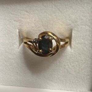 Elegant Gold and Black Women's Costume Ring Size  8